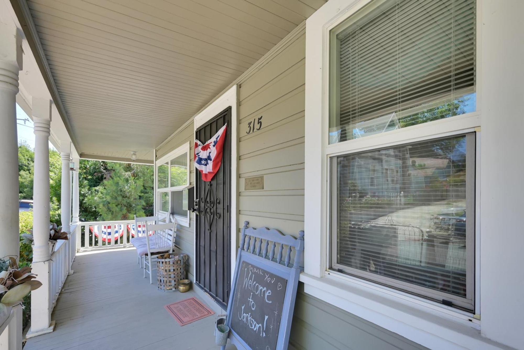 Spacious Downtown Jackson Retreat- Historic Hangout 외부 사진