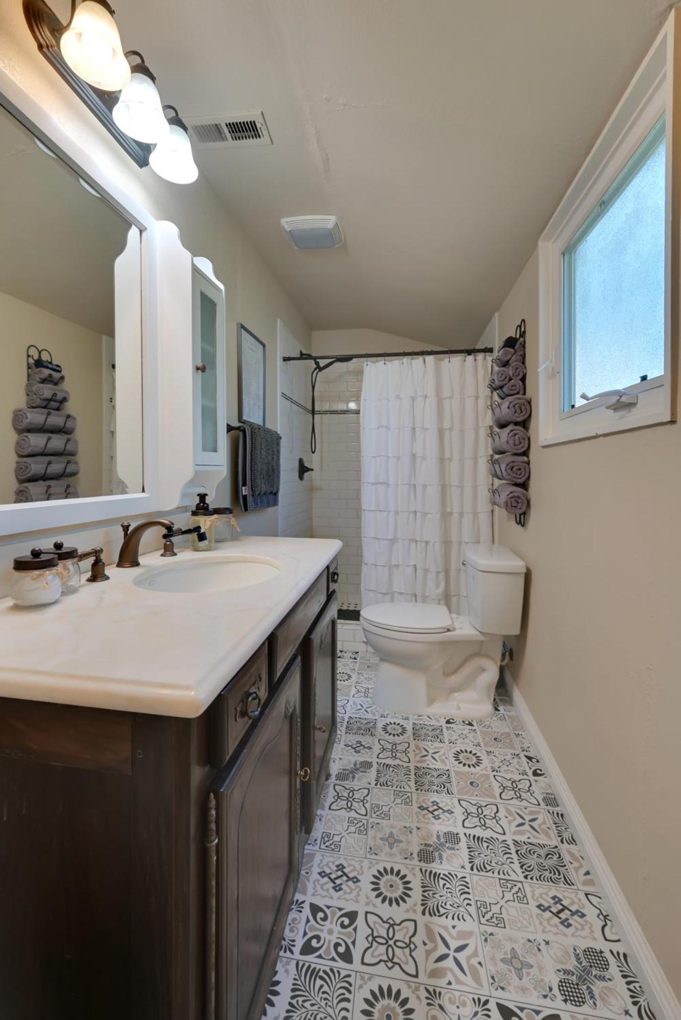Spacious Downtown Jackson Retreat- Historic Hangout 외부 사진